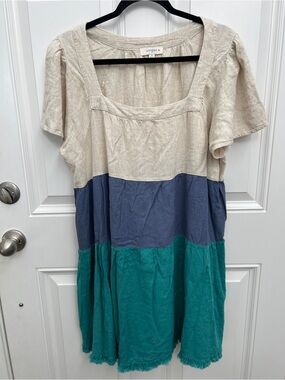 Umgee‎ Cream Tiered Tunic Top